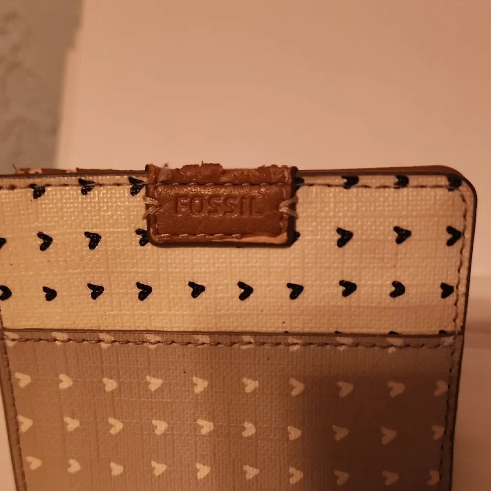 Fossil Cream and Brown Heart Pattern Card Holder